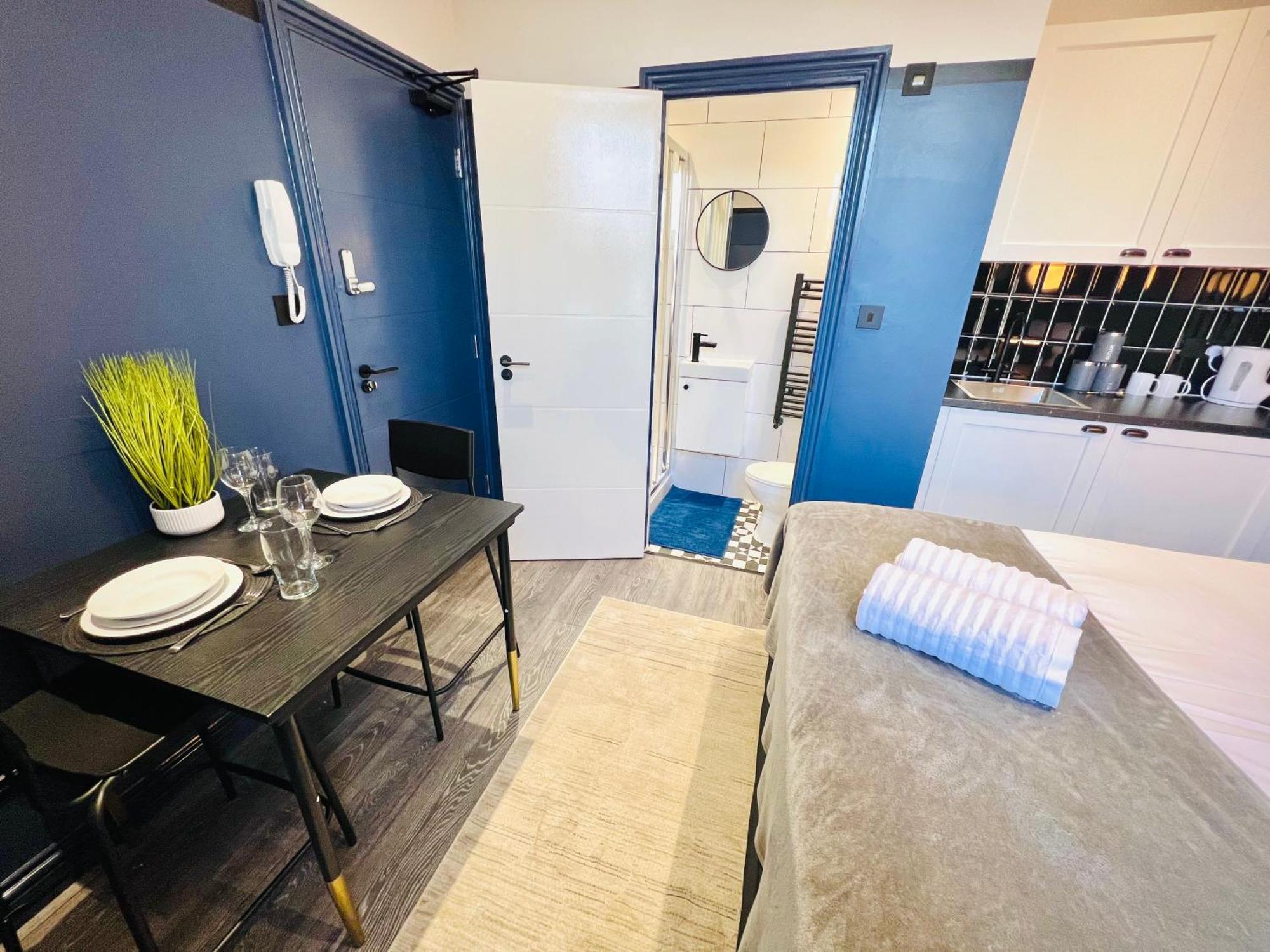 London 61 Central Studio, Ideal For Tourists High Recommend!!! מראה חיצוני תמונה
