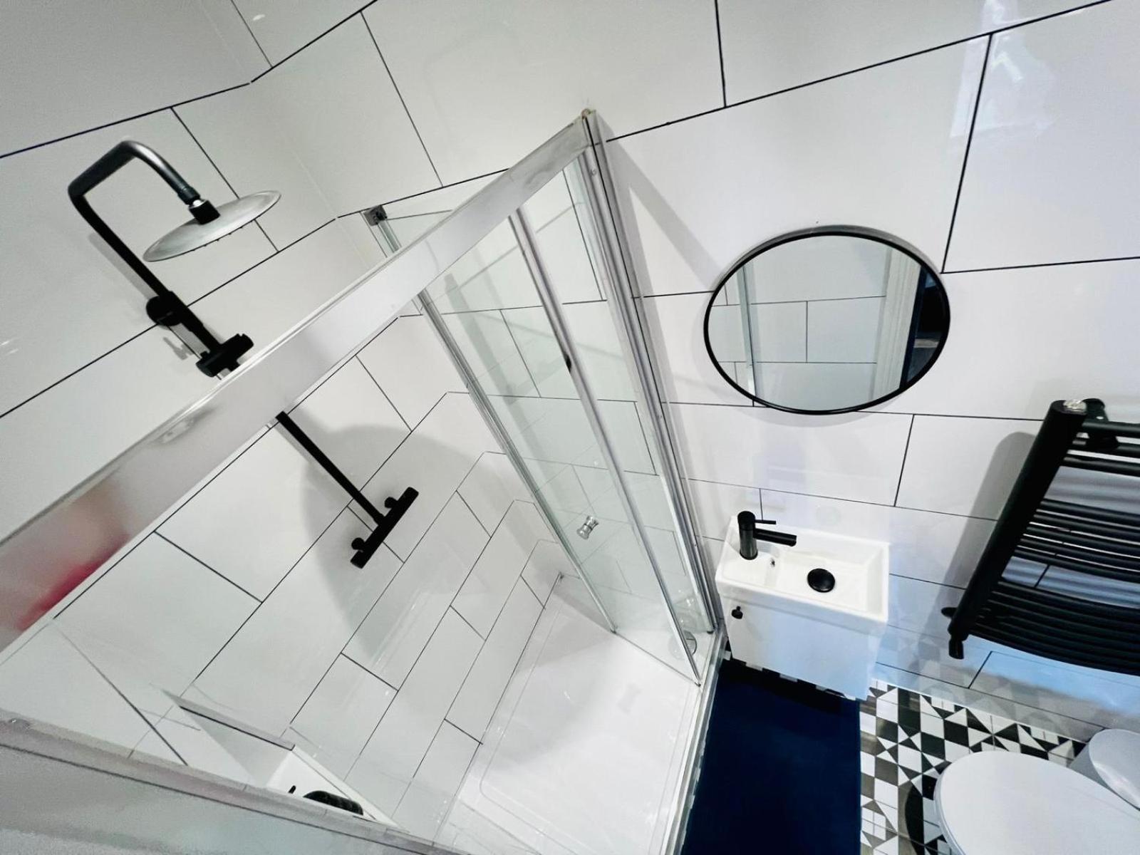 London 61 Central Studio, Ideal For Tourists High Recommend!!! מראה חיצוני תמונה